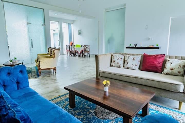 Villa 38 パードゥッカ エクステリア 写真